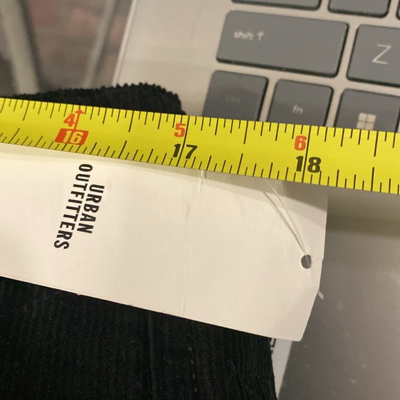 BDG / URBAN OUT. - NWT - pants: blk corduroy cargo, tie elastic waist, cuffs - L - Picture 5 of 16